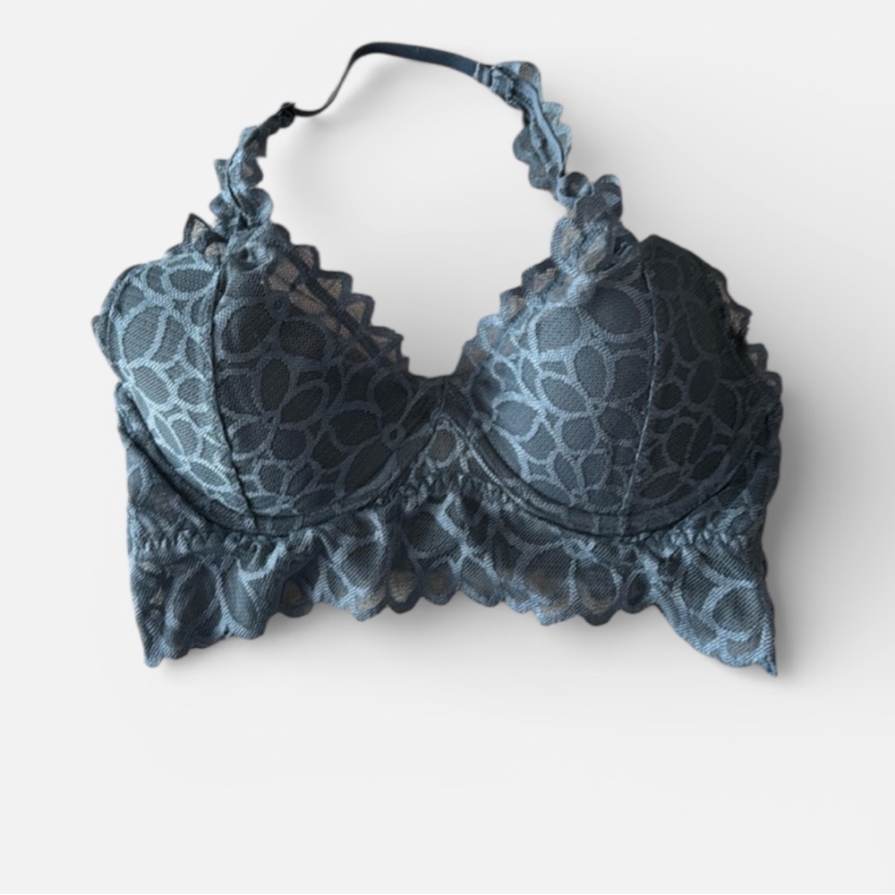 PINK Y2K Victoria’s Secret lace bralette. XS (AA-B)